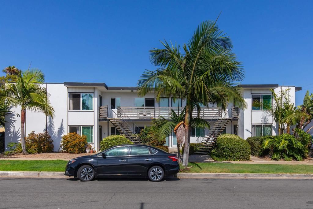 2003 Emerald Street, San Diego, CA 92109 — photo 3