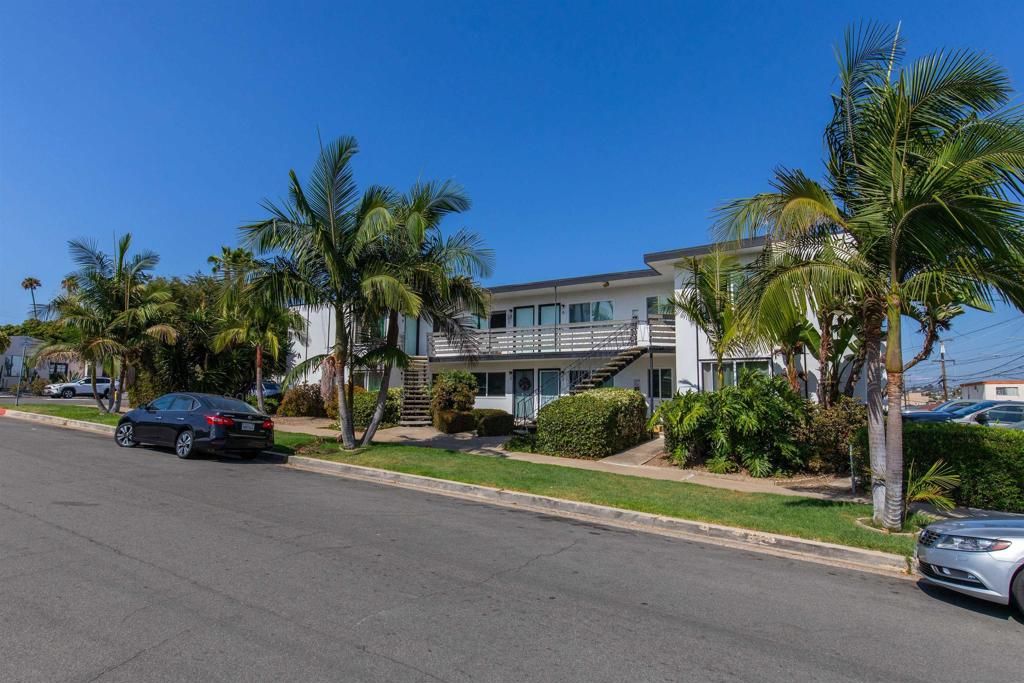 2003 Emerald Street, San Diego, CA 92109 — photo 5