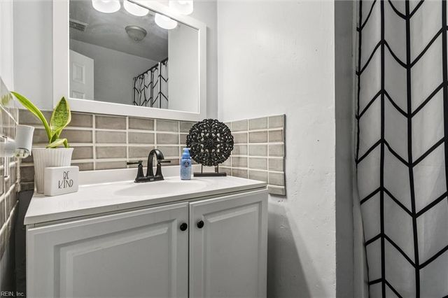 2929 Hilton AVE, Chesapeake, VA 23324