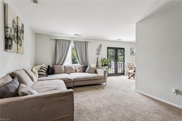 2929 Hilton AVE, Chesapeake, VA 23324