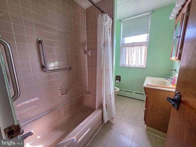 333 SANGER ST E, Philadelphia, PA 19120