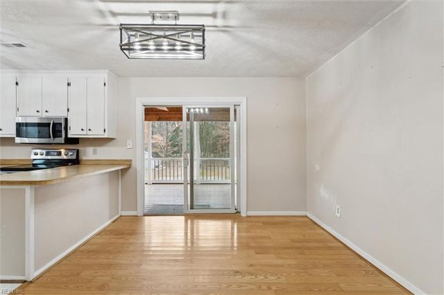 5212 Hickory Fork RD, Gloucester, VA 23061