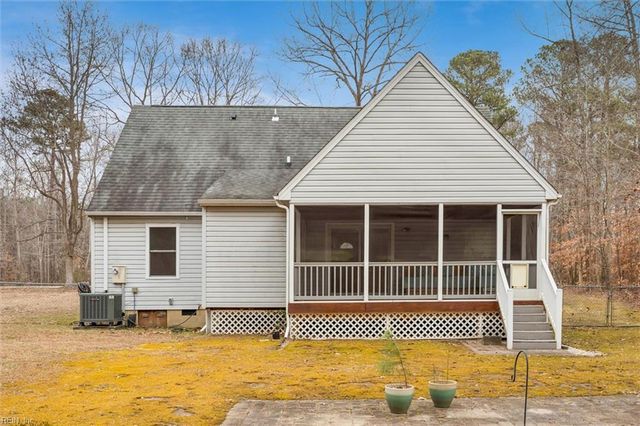 5212 Hickory Fork RD, Gloucester, VA 23061