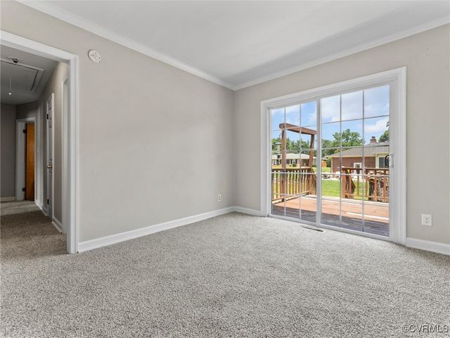 3301 Warsaw Ave, Hopewell, VA 23860
