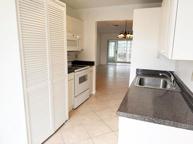 13745 Flora Place, Unit C, Delray Beach, FL 33484