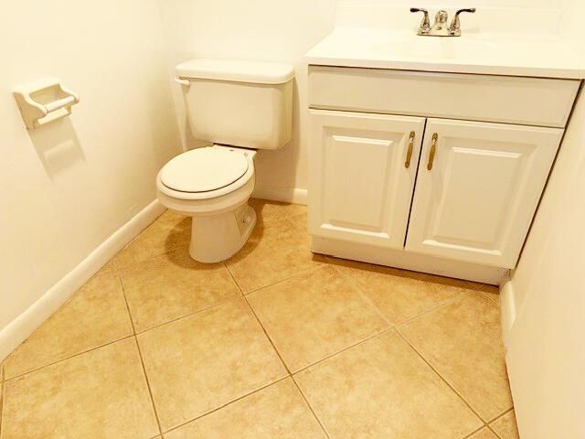 13745 Flora Place, Unit C, Delray Beach, FL 33484