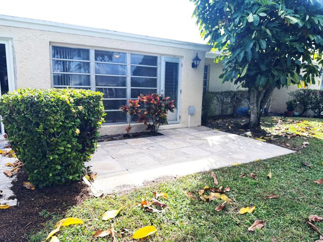 13745 Flora Place, Unit C, Delray Beach, FL 33484