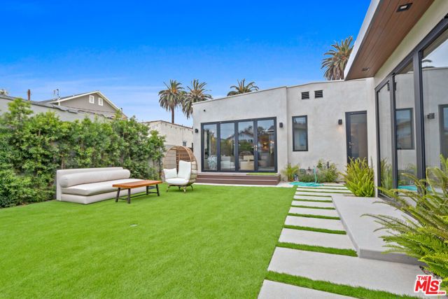 2225 Walnut Avenue, Venice (los Angeles), CA 90291