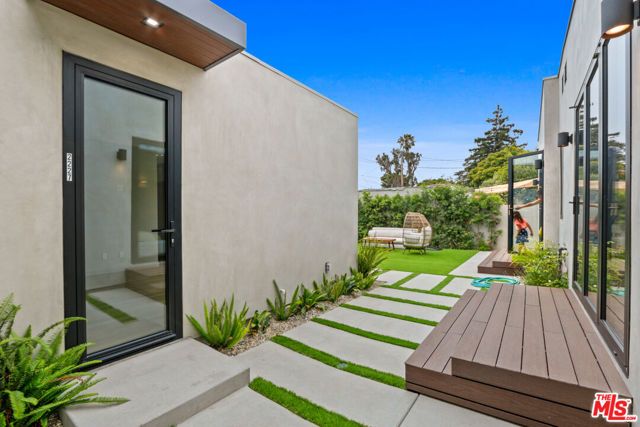 2225 Walnut Avenue, Venice (los Angeles), CA 90291