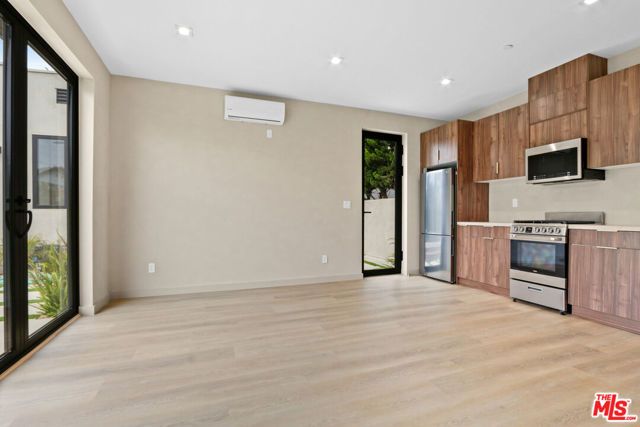 2225 Walnut Avenue, Venice (los Angeles), CA 90291