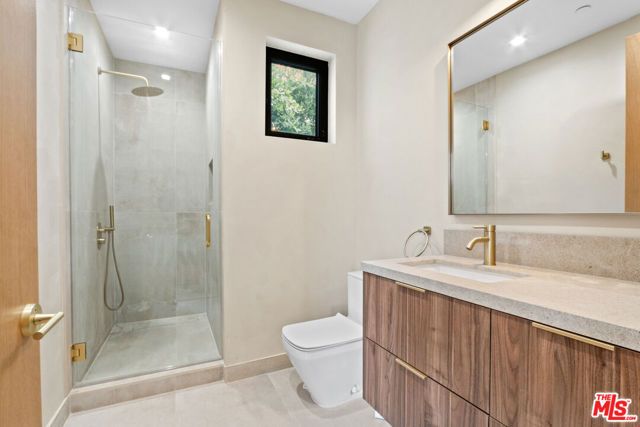2225 Walnut Avenue, Venice (los Angeles), CA 90291