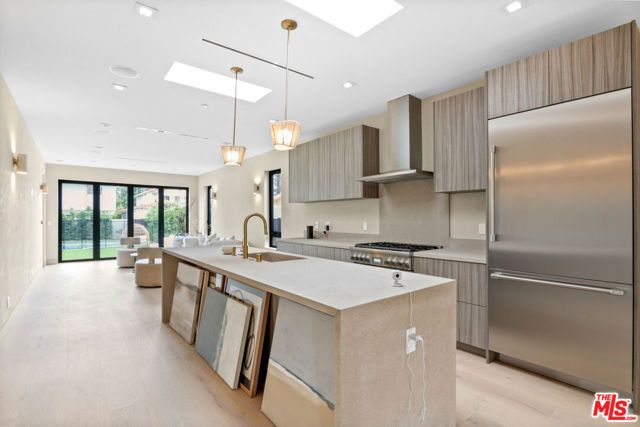 2225 Walnut Avenue, Venice (los Angeles), CA 90291