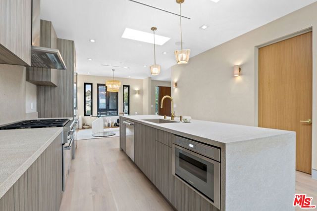 2225 Walnut Avenue, Venice (los Angeles), CA 90291