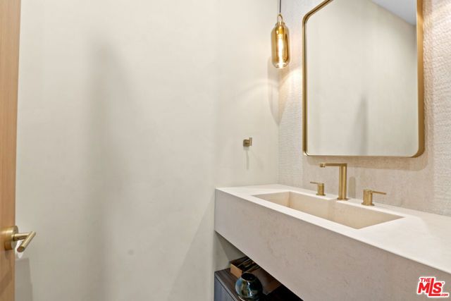 2225 Walnut Avenue, Venice (los Angeles), CA 90291