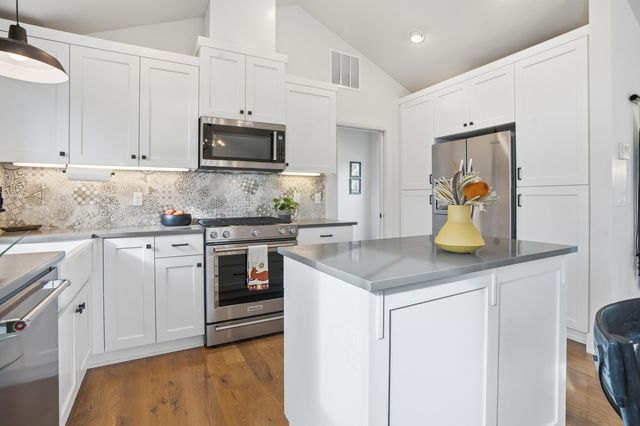 2777 NW High Lakes Loop, Bend, OR 97703