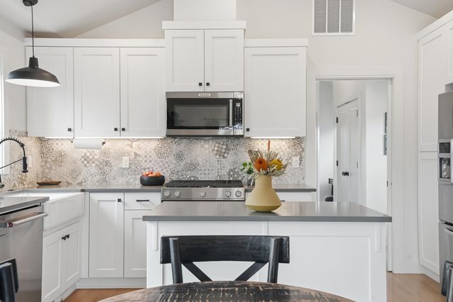 2777 NW High Lakes Loop, Bend, OR 97703