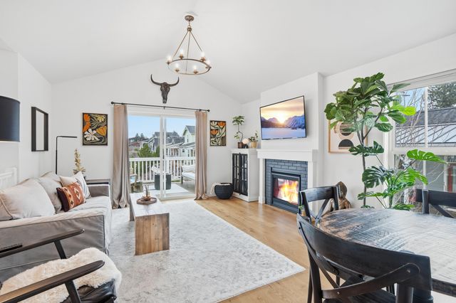 2777 NW High Lakes Loop, Bend, OR 97703