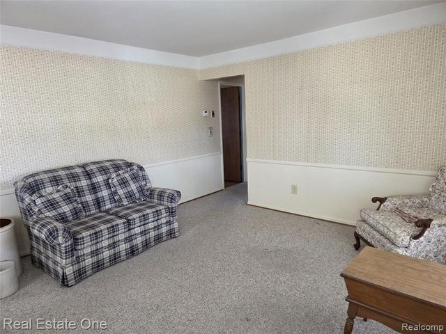 7946 Mckinley Street, Taylor, MI 48180