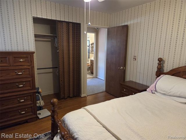 7946 Mckinley Street, Taylor, MI 48180
