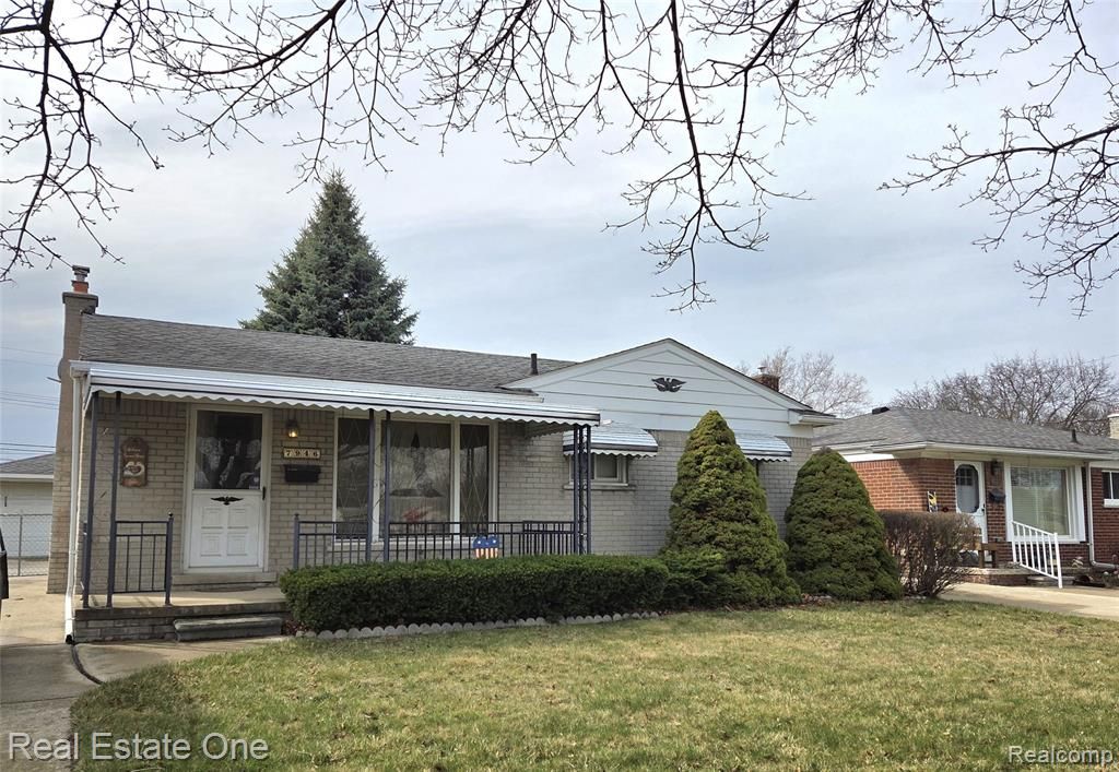 7946 Mckinley Street, Taylor, MI 48180