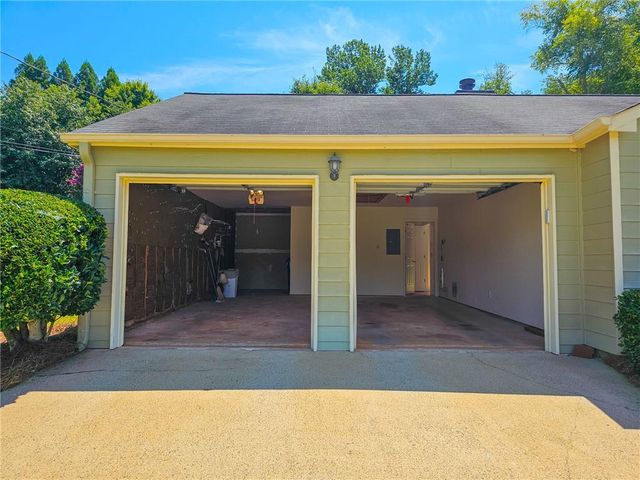145 Colemans Bluff Drive, Woodstock, GA 30188