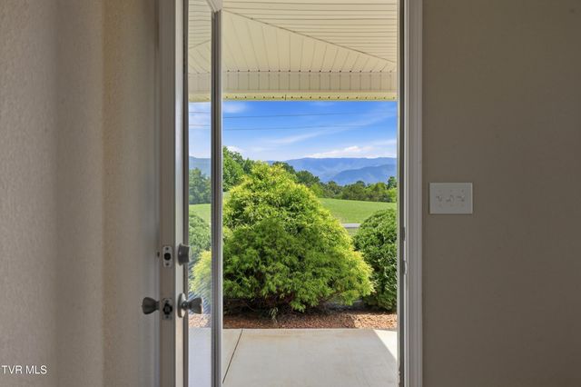 767 Possum Creek Road, Greeneville, TN 37743