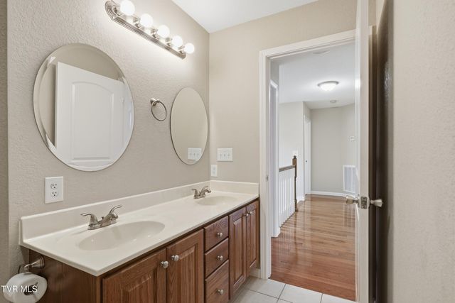 767 Possum Creek Road, Greeneville, TN 37743