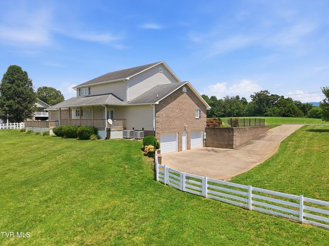 767 Possum Creek Road, Greeneville, TN 37743