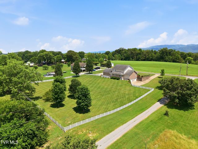 767 Possum Creek Road, Greeneville, TN 37743