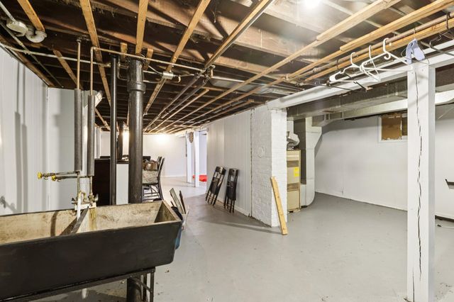 234 W 41st Avenue, Gary, IN 46408