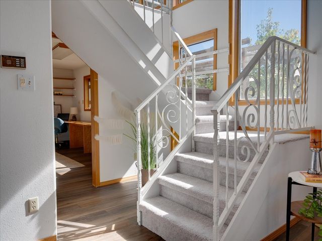 382 Catherine, White Rock, NM 87547