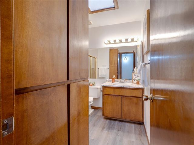 382 Catherine, White Rock, NM 87547