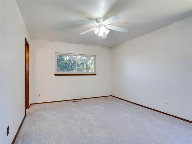 382 Catherine, White Rock, NM 87547