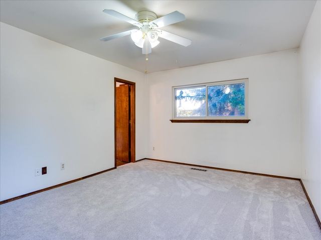 382 Catherine, White Rock, NM 87547