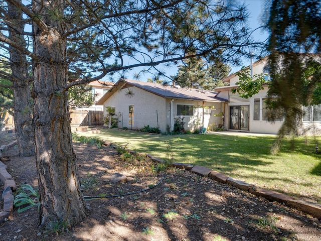 382 Catherine, White Rock, NM 87547