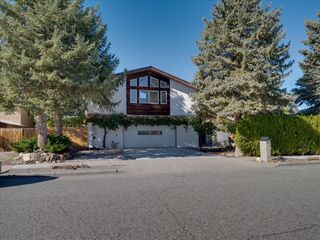 382 Catherine, White Rock, NM 87547