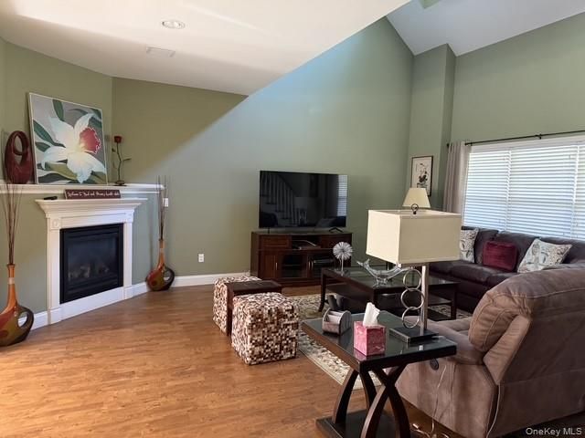 47 Stoneleigh Drive, Riverhead, NY 11901