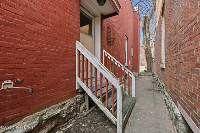 335 E St Catherine St, Louisville, KY 40203