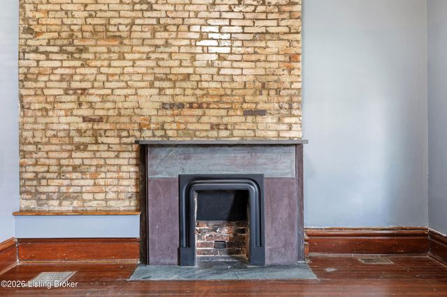 335 E St Catherine St, Louisville, KY 40203