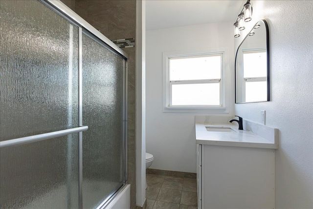 3127 Valencia Way, Sacramento, CA 95825