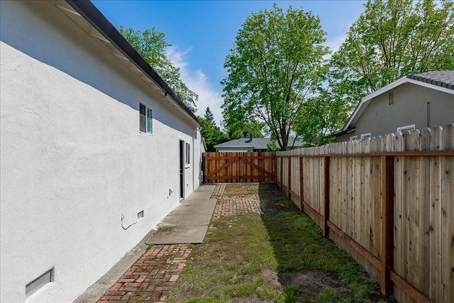 3127 Valencia Way, Sacramento, CA 95825