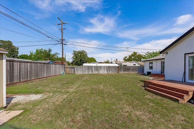 3127 Valencia Way, Sacramento, CA 95825