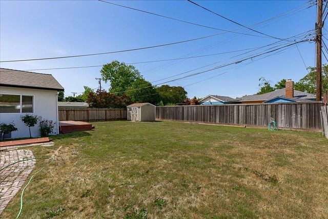 3127 Valencia Way, Sacramento, CA 95825