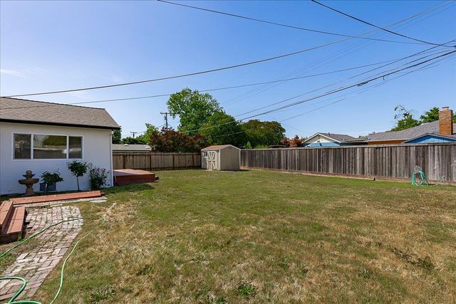 3127 Valencia Way, Sacramento, CA 95825