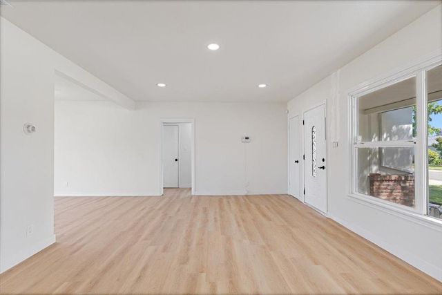 3127 Valencia Way, Sacramento, CA 95825