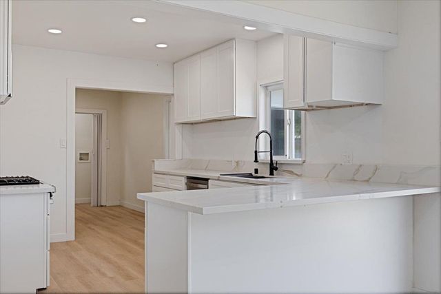 3127 Valencia Way, Sacramento, CA 95825