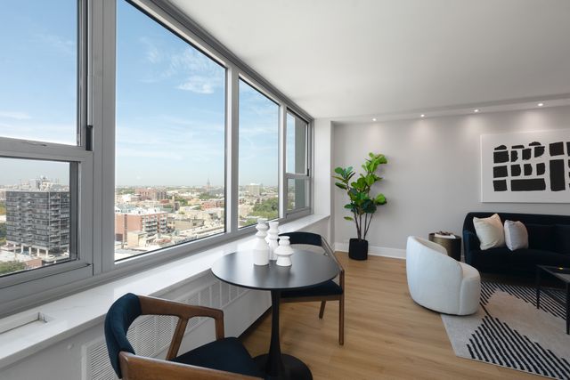 1255 N Sandburg Terrace 1707, Chicago, IL 60610