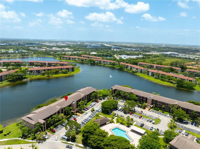 13700 SW 11th St 309A, Pembroke Pines, FL 33027
