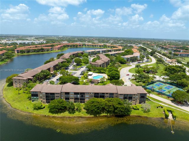 13700 SW 11th St 309A, Pembroke Pines, FL 33027