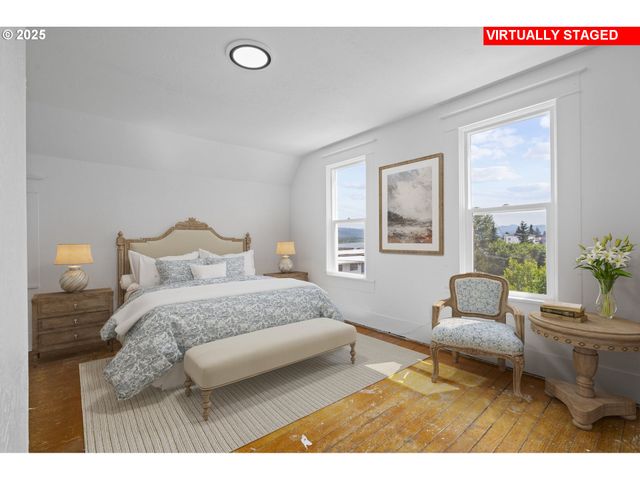 322 W C St, Rainier, OR 97048